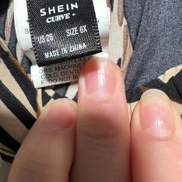 SHEIN Curve Leaf Pattern Top - Picture 7 of 8